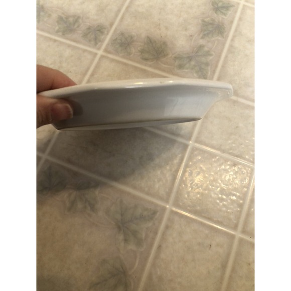 Vintage Pfaltzgraff HERITAGE WHITE 6-7/8" Salad/Dessert Plate embossed backstamp - Picture 2 of 3